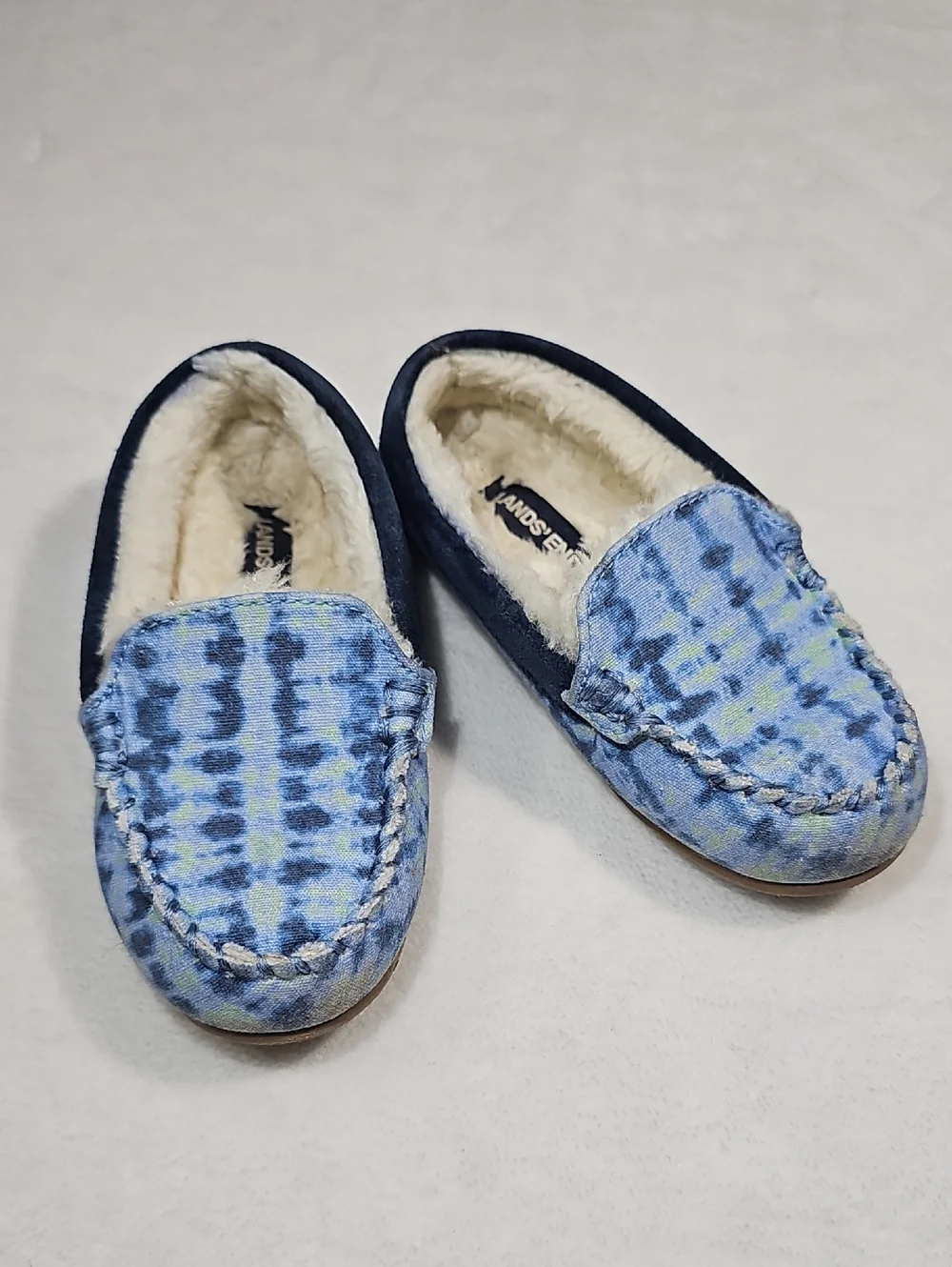 Lands'‎ End Kids Blue Tie-Dye Moccasin Slippers with Cream Lining